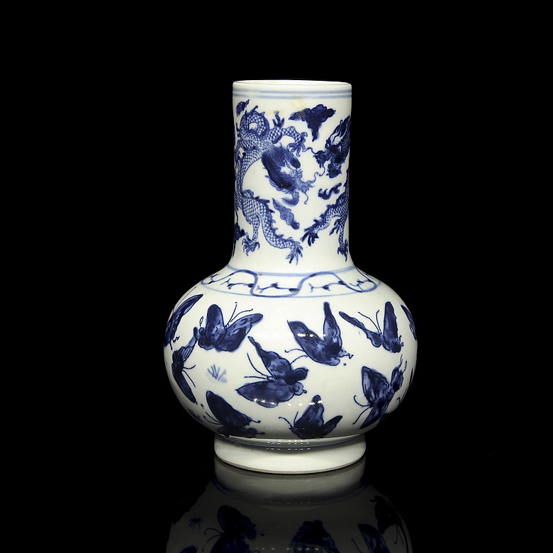 Porcelain vase “Dragons and butterflies” with mark Kangxi