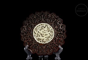 Jade and wood ‘Dragon’ ornament, Qing dynasty