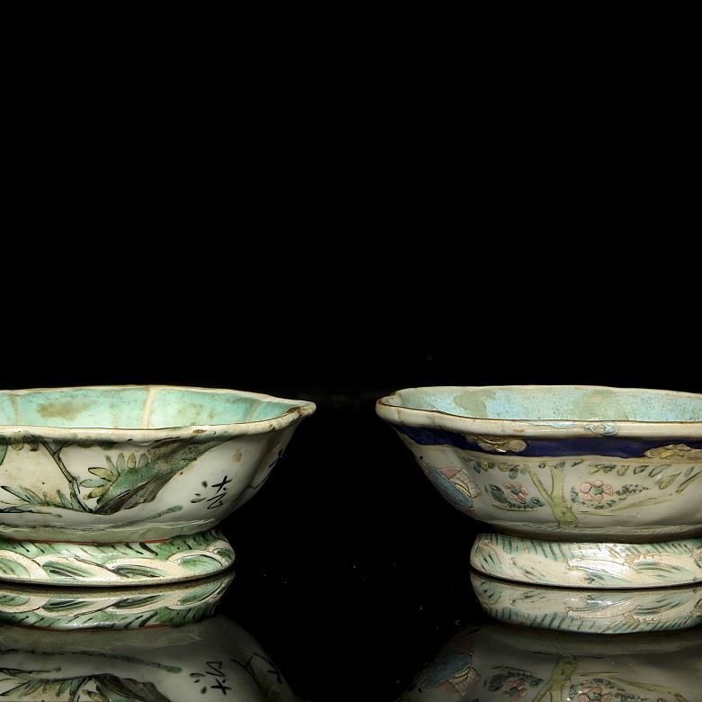 Two enamelled bowls ‘Flores’ 19th century - 3