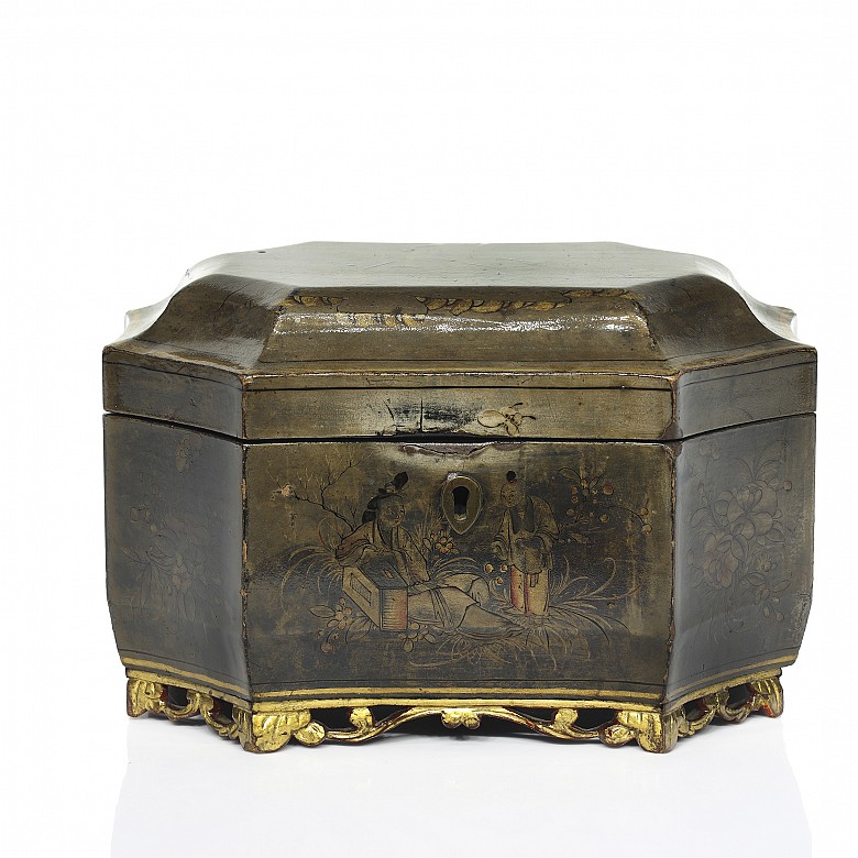 Lacquered and polychrome jewelry box, China, 20th century