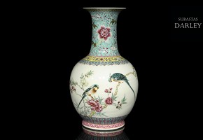 Porcelain vase 