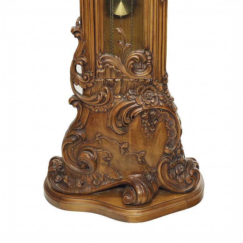 Italian standing clock with cherubim, 20th century