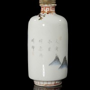 Porcelain snuff bottle ‘Tiger and Poem’, with Kangxi stamp