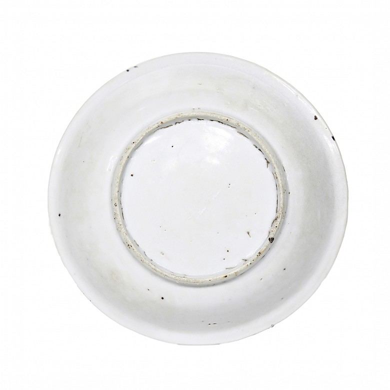 Lot of white glazed porcelain plates, Ming dynasty, 17th century