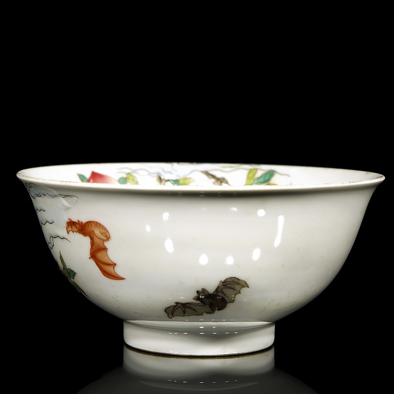 Bowl with peaches, 20th century