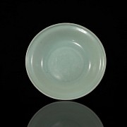 Plato de cerámica vidriada celadón de Longquan, dinastía Ming