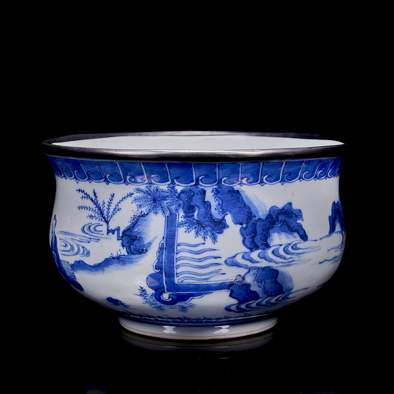 Porcelain-enamelled censer ‘Scene’, Qing dynasty