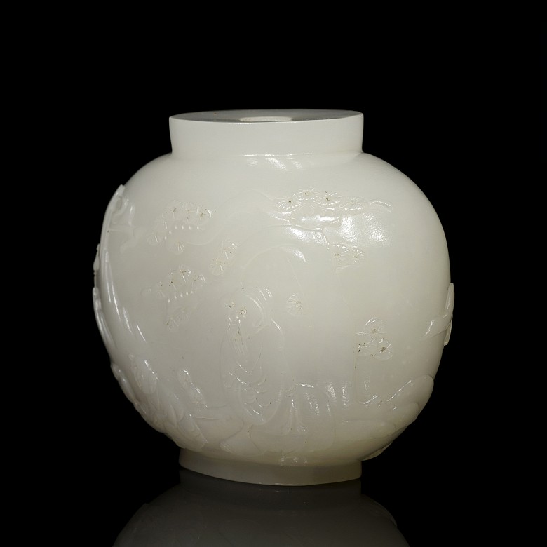 White jade snuff bottle, Qing dynasty