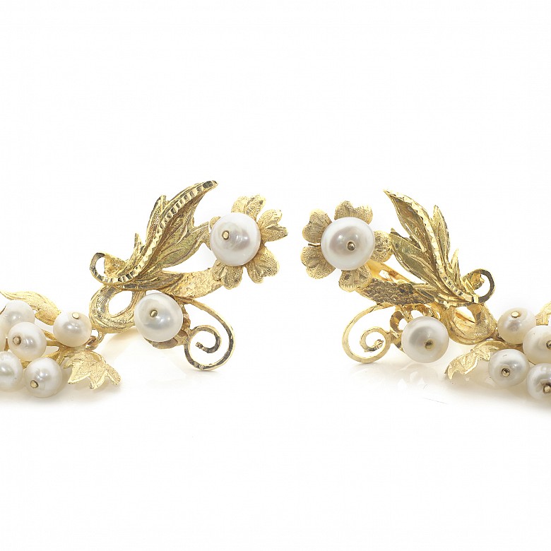 18k yellow gold flower and cluster earrings