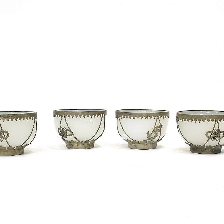 Set of glass bowls and metal mount, 20th century