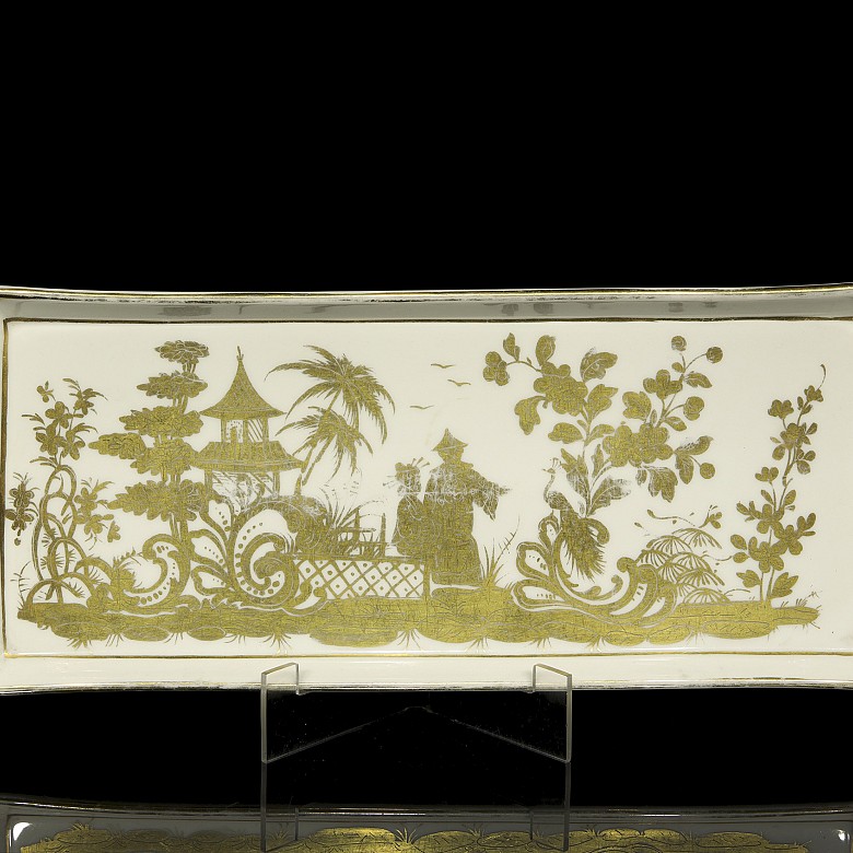 Porcelain tray with orientalist decoration, 20th century