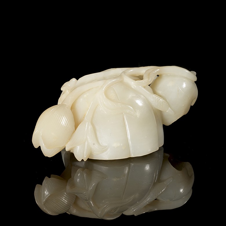 Carved jade brush container ‘Lotus’, Qing dynasty