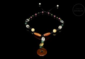 Beautiful agate and glass bead and ‘Dzi’ necklace, Qing dynasty