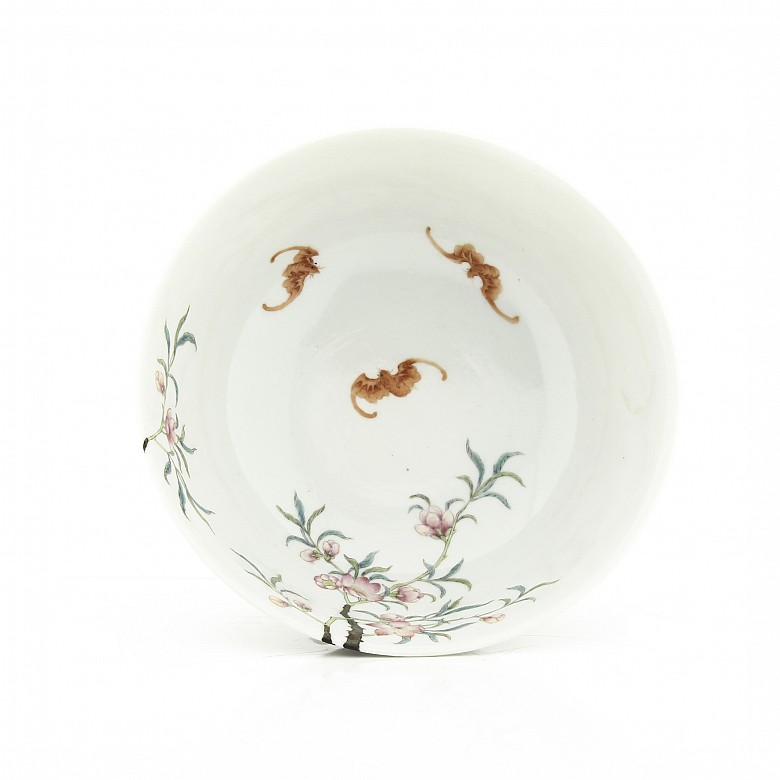 Porcelain with with Peaches and Bats, 19th century.