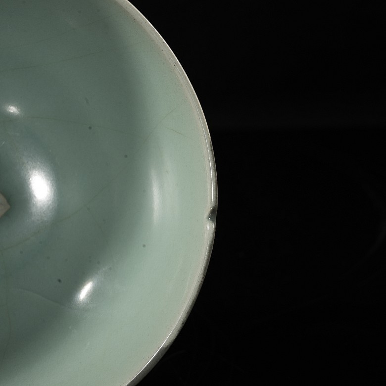 Celadon porcelain bowl, Southern Song Dynasty