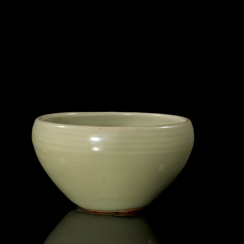 Celadon green ceramic ‘Fish’ bowl, Song style