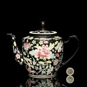 Porcelain enamelled, black family, ‘flowers’ teapot, 20th century - 7