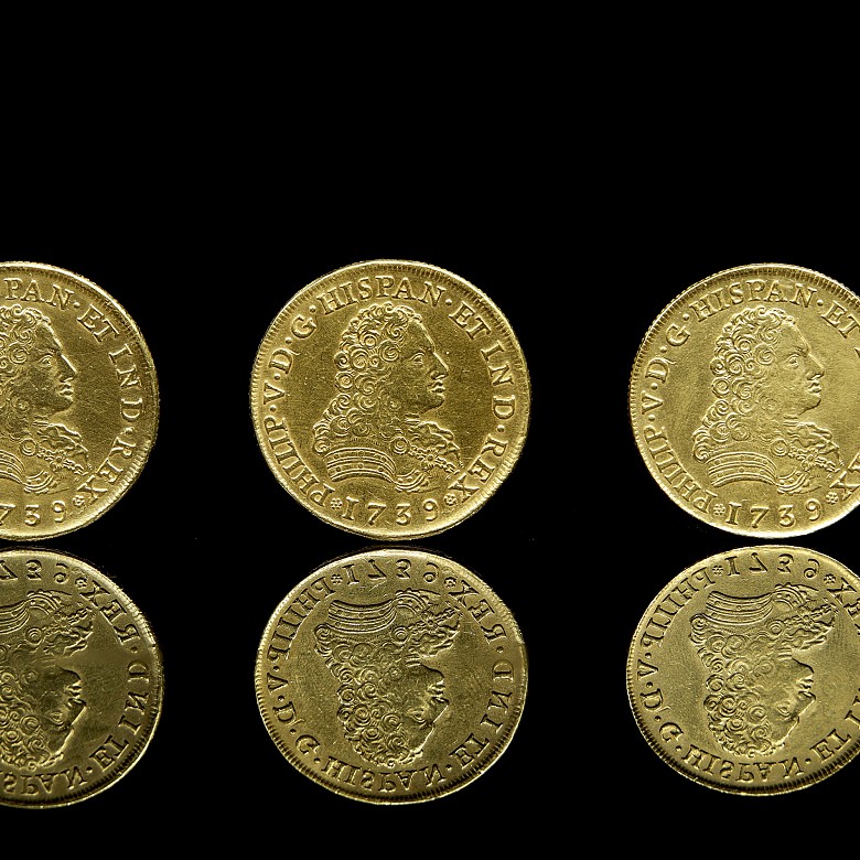 Three gold coins ‘FELIPE V’, Mexico 18th century