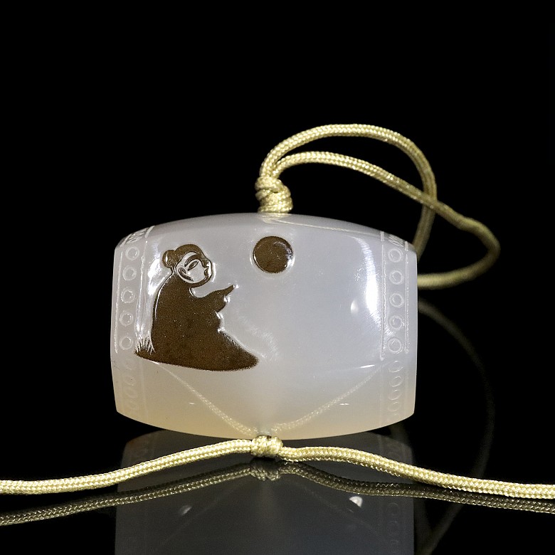 Drum-shaped onyx pendant, Qing dynasty, Qianlong