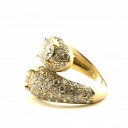 Anillo de oro amarillo de 18 kt y brillantes