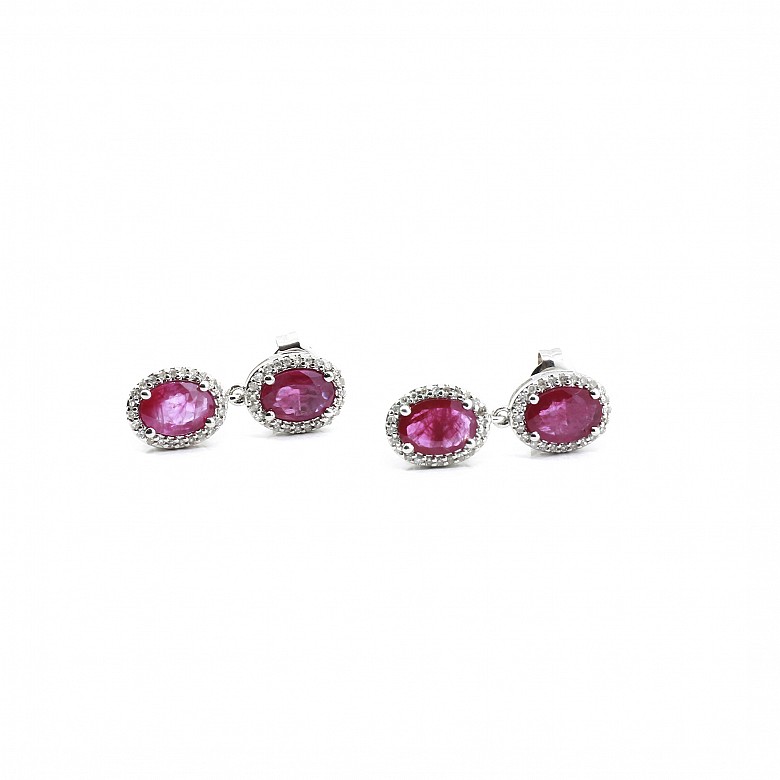 Earrings in 18k white gold with rubies and diamonds.