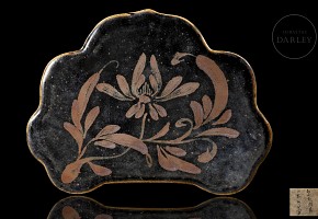 Ceramic pillow with iron oxide glaze, Jin dynasty