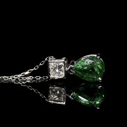 White gold with tsavorite and brilliant pendant - 1