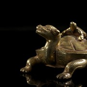 Bronze figure ‘Turtles’, Tang Dynasty