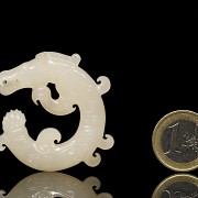 White jade dragon, Eastern Han Dynasty