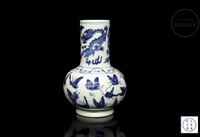 Porcelain vase “Dragons and butterflies” with mark Kangxi