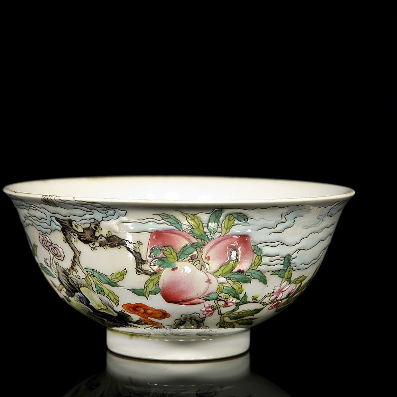 Bowl with peaches, 20th century