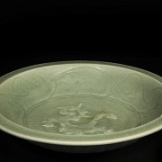 Celadon glazed ceramic bowl, 19th - 20th century