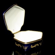 French porcelain jewellery box, Sèvres style, early 20th century