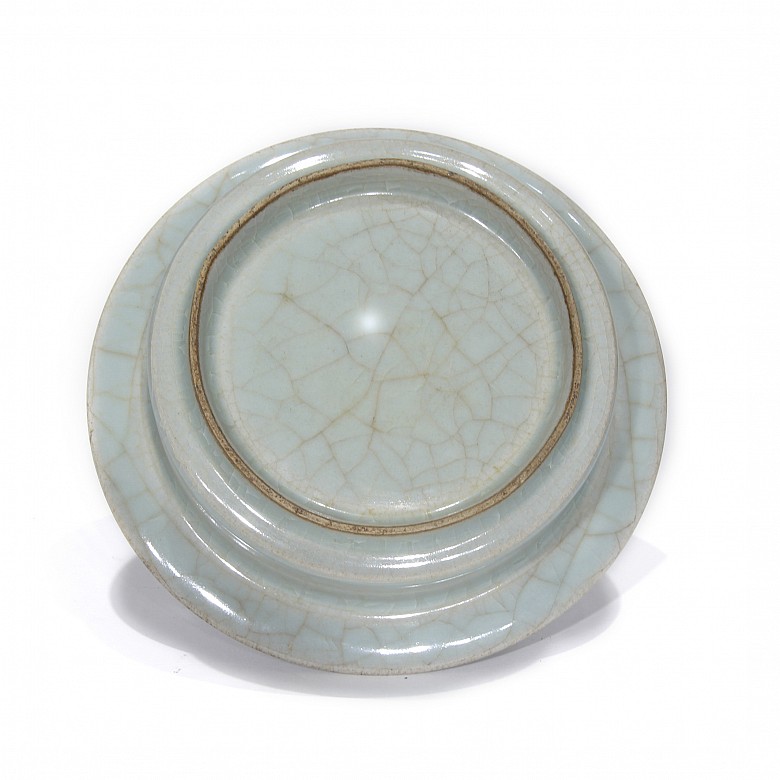 Longquan ceramic dish, Southern Song dynasty (1127 - 1279).