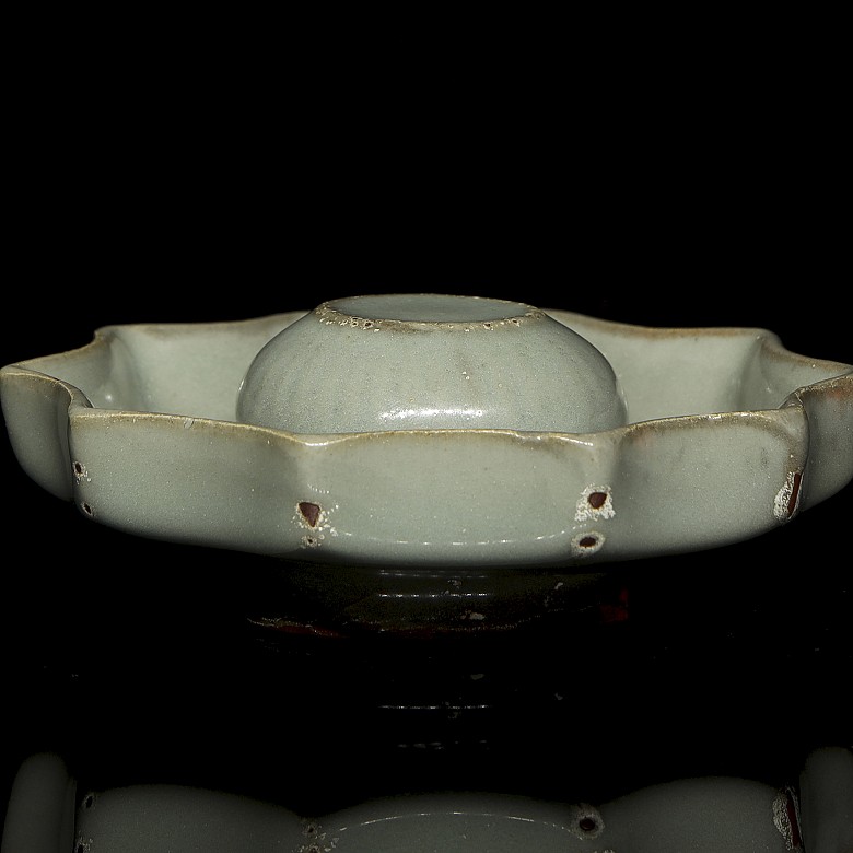 Small celadon ceramic vessel, Song style - 3