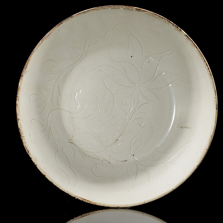 Plato de porcelana vidriada Dingyao 