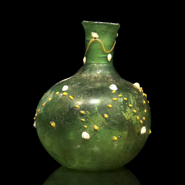 Green glass flask, Tang dynasty