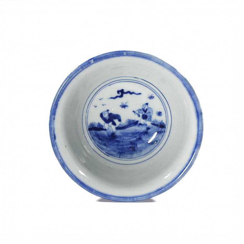 Porcelain-glazed bowl ‘Characters’, Qing dynasty