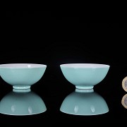 Pair of turquoise-glazed porcelain bowls, Qing dynasty