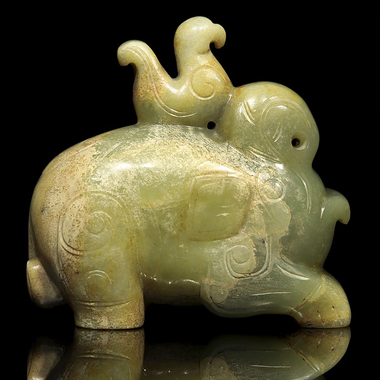 Carved jade figure ‘Mythical Beast’, Western Zhou Dynasty