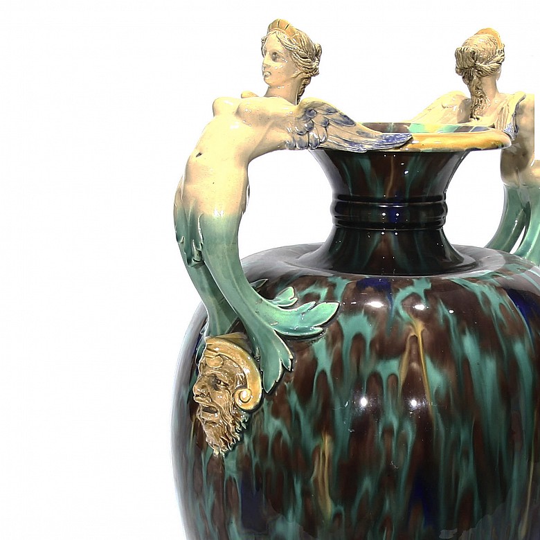 Porcelain enamelled amphora, Minton & Co., 1836-1904.