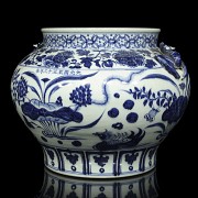 Vase with handles, blue and white, Yuan style