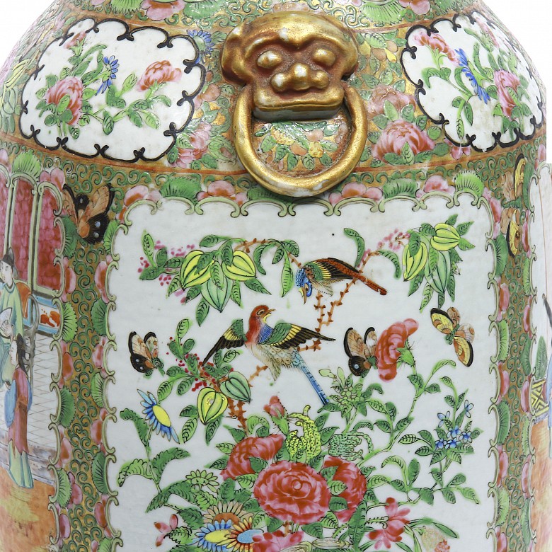 Cantonese porcelain vase, 20th century