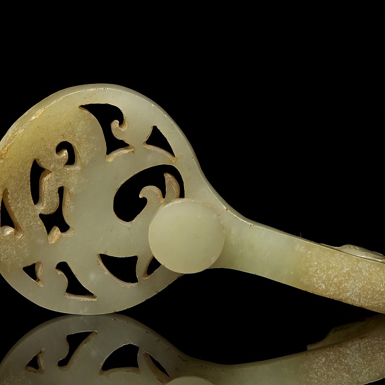 Carved jade belt hook, Han dynasty