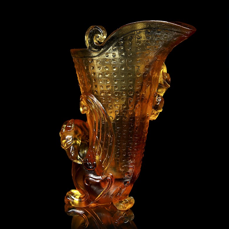 Amber glass cup, Han Dynasty (206 b.C - 220 a.C)