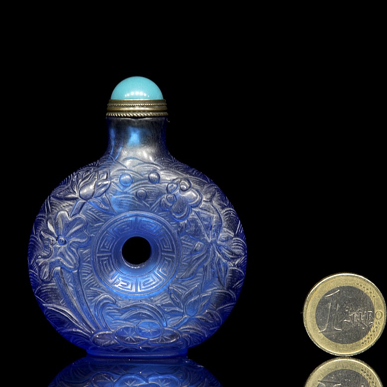 Glass snuff bottle ‘Fishes’, 20th century