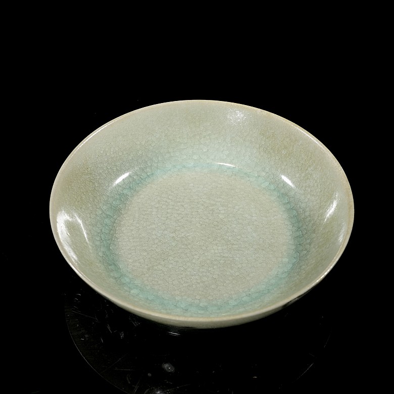 Celadon-glazed ‘Ruyao’ ware dish, Song dynasty