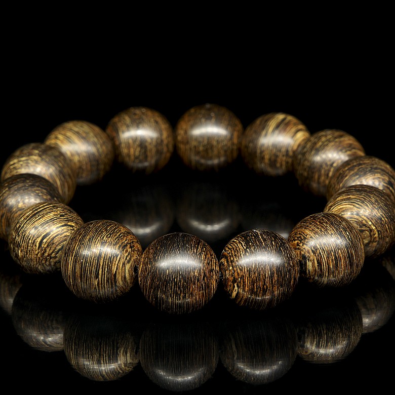 Cheng-xiang’ or Agar bead bracelet, 20th century