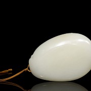 White jade pendant 'Squirrel and butterfly', Qing dynasty, Qianlong