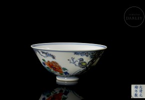 Doucai “Flowers and Birds” bowl, Qing Dynasty